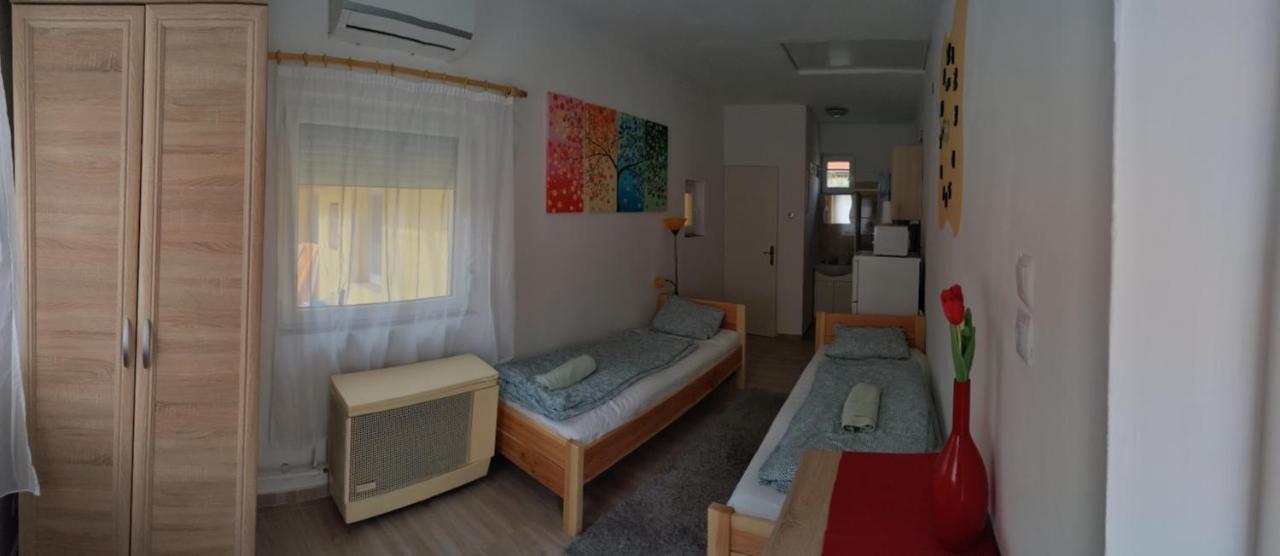 Napfény Apartmanház Balatonberény Esterno foto