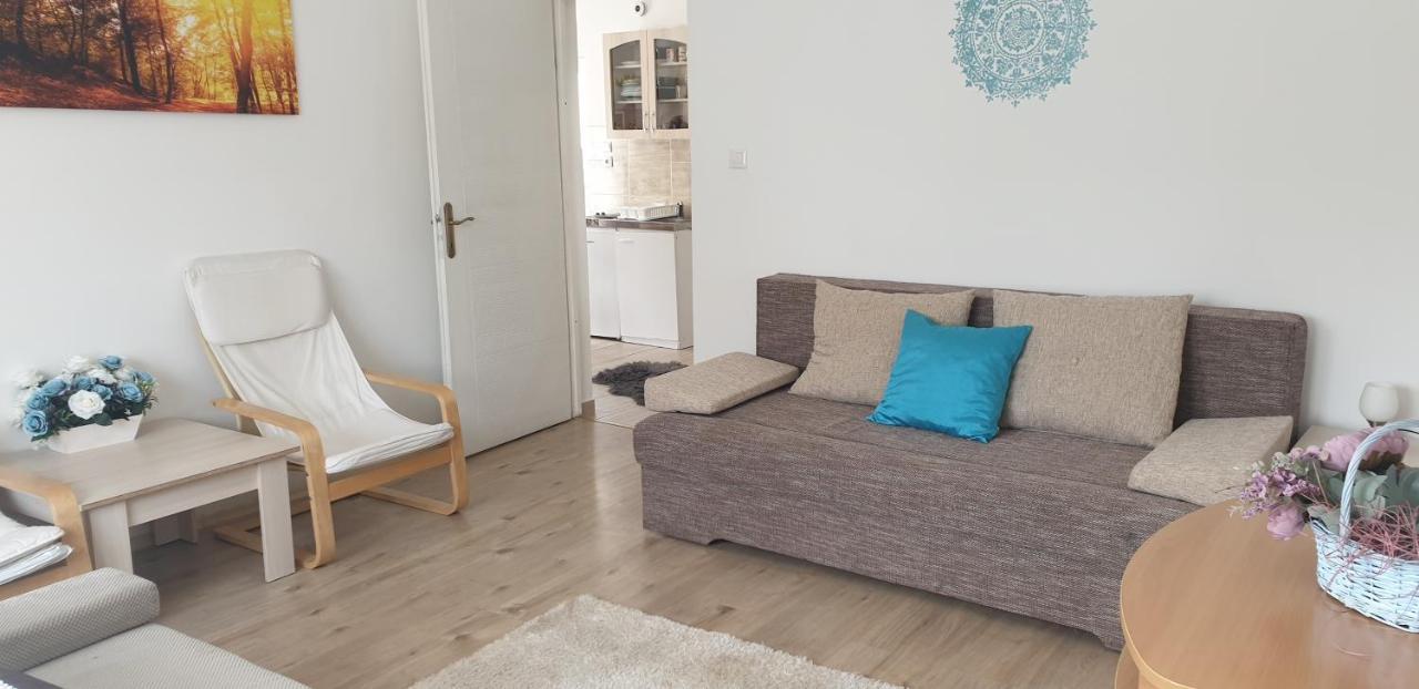 Napfény Apartmanház Balatonberény Esterno foto